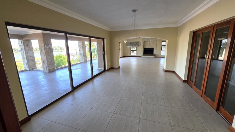 4 Bedroom Property for Sale in Ifafi North West